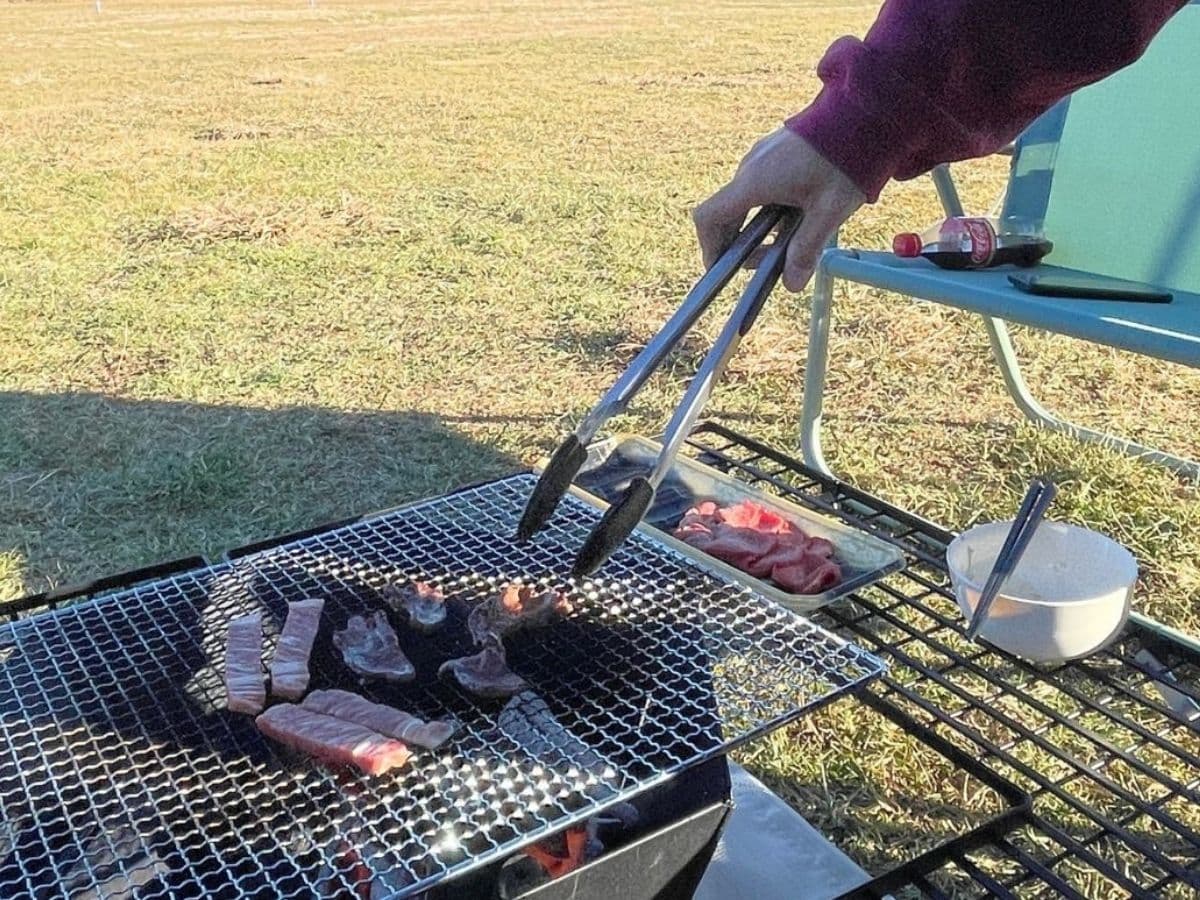 戶外燒烤爐套裝(煮食中)